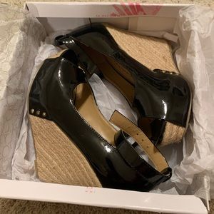 Chinese Laundry Wedges